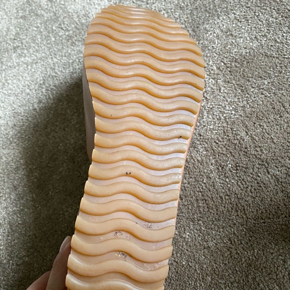 Shoes - Picture 3 of 3